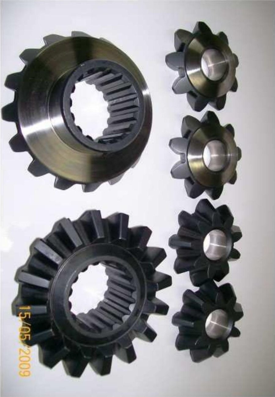 Bevel and planetary gears machined with internal splines
